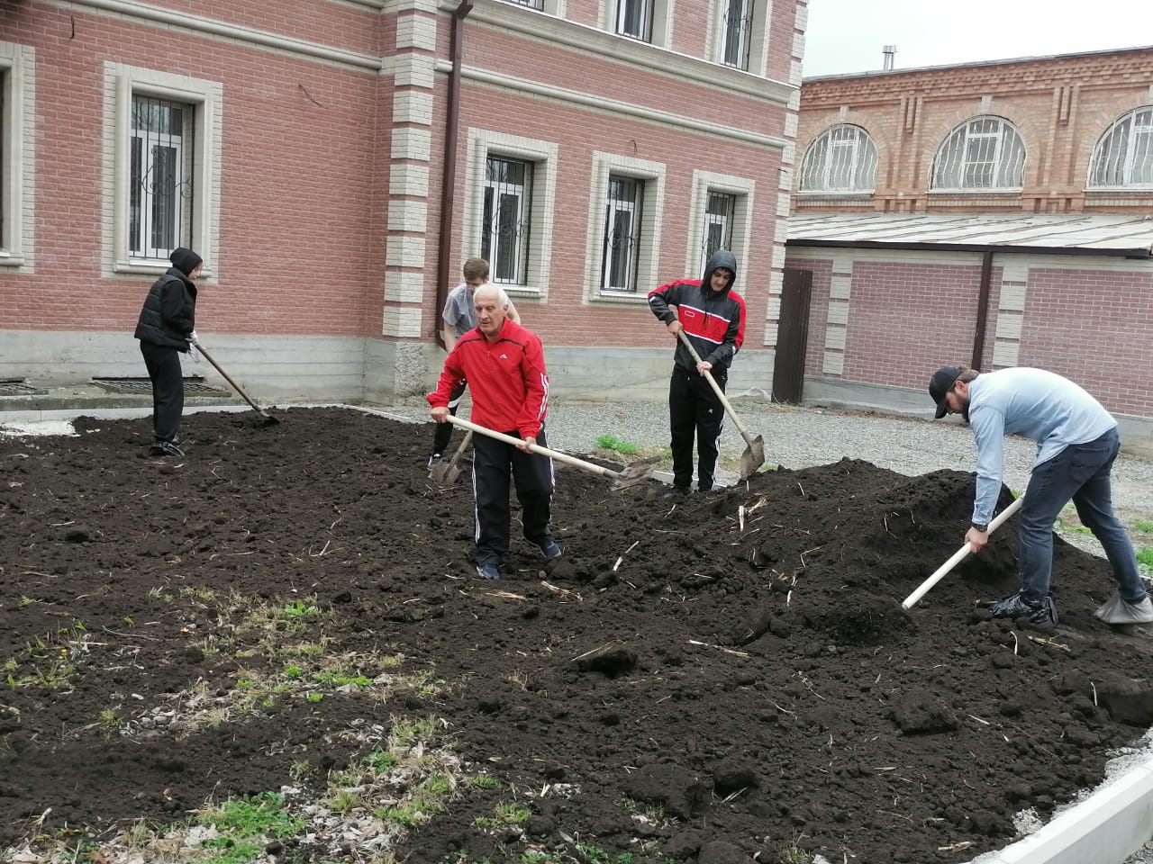 Все на субботник!